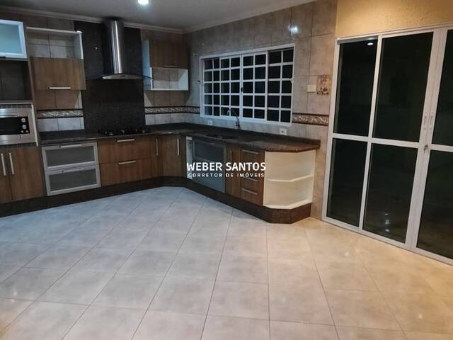 Casa para Venda em São José dos Campos - 5