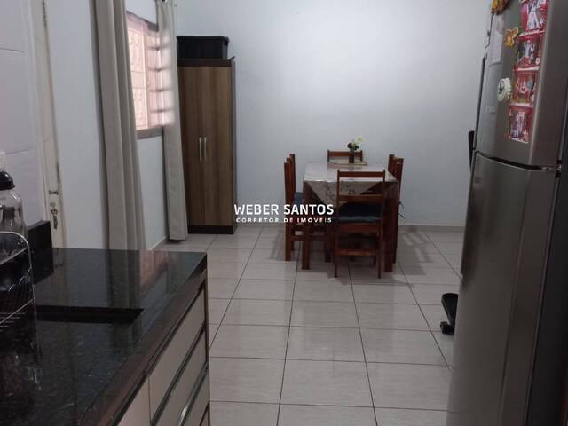 Casa para Venda em São José dos Campos - 2