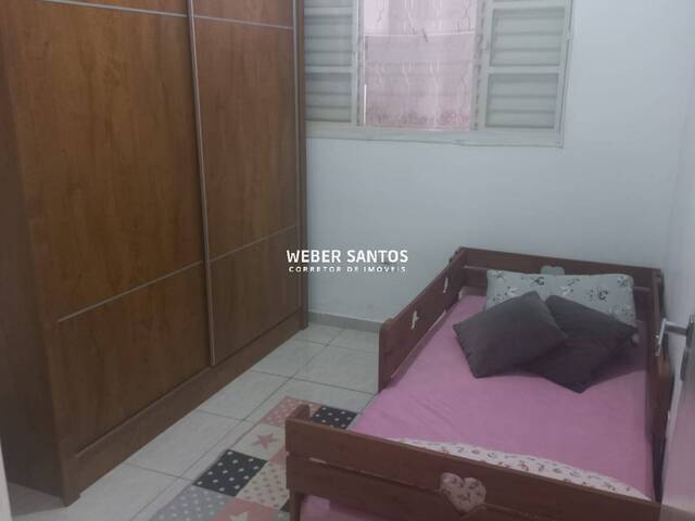 Casa para Venda em São José dos Campos - 4